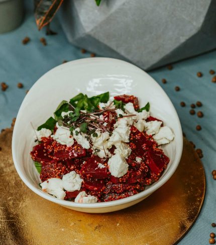 lapu salāti ar kazas sieru